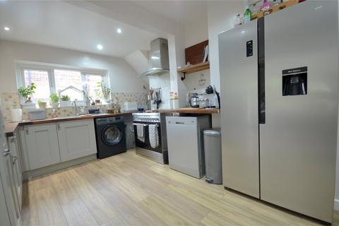 3 bedroom semi-detached house to rent, Windmill Lane, Denton, Manchester, Greater Manchester, M34