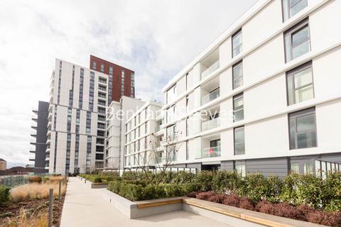 1 bedroom apartment to rent, Wandsworth Road, Nine Elms SW8