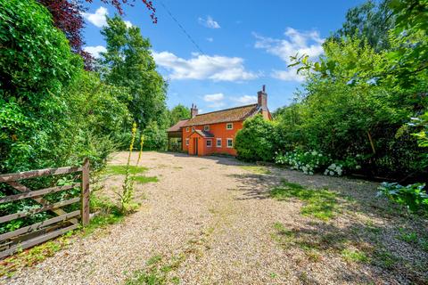 3 bedroom detached house for sale, Mere Road, Attleborough NR17