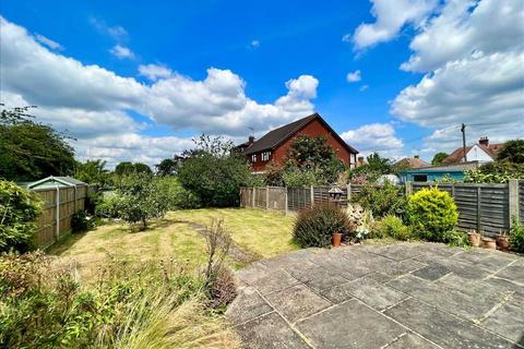 2 bedroom bungalow for sale, Leigh on Sea SS9