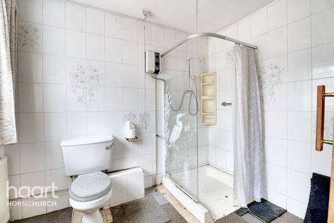 18 Hedingham Road, Hornchurch, RM11 3QA