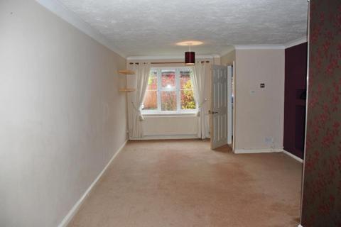 3 bedroom semi-detached house to rent, The Wickets, Burgess Hill, West Sussex, RH15 8TG