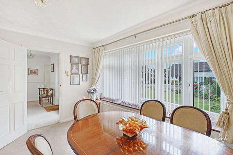 8 Lynceley Grange, Epping, CM16 6RA
