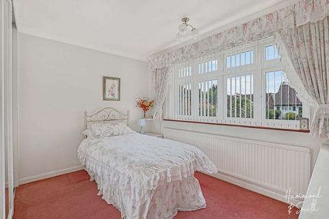 8 Lynceley Grange, Epping, CM16 6RA