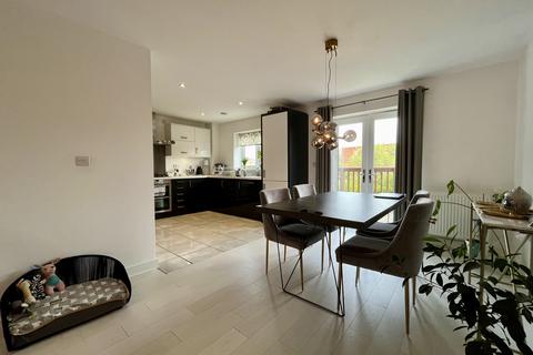 11 Beluga Close, Peterborough, PE2 8NR
