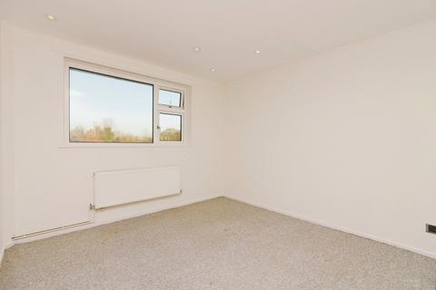 2 bedroom flat for sale, Deanscroft, Knebworth, Herts, SG3