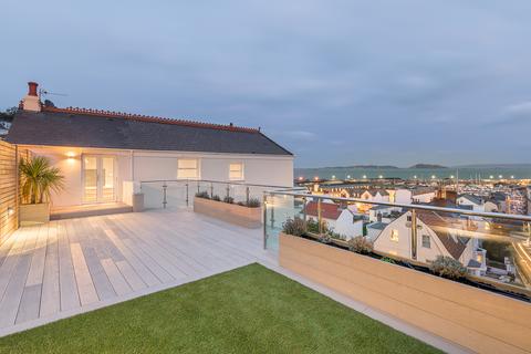 4 bedroom penthouse to rent, Bruce Lane, St. Peter Port, Guernsey