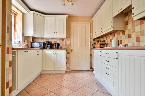 3 bedroom semi-detached house for sale, Worcester WR2