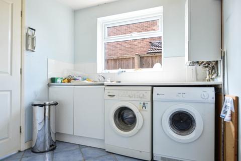 15 Heath Close, Hallow, Worcester, WR2 6LJ