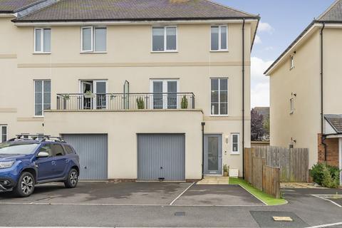 4 bedroom semi-detached house for sale, Augustus Avenue, Bristol BS31