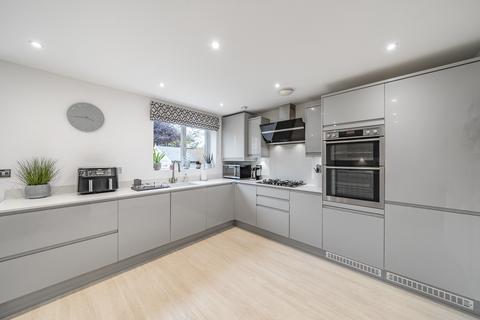64 Augustus Avenue, Keynsham, Bristol, BS31 2FJ