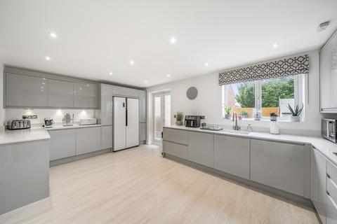 64 Augustus Avenue, Keynsham, Bristol, BS31 2FJ