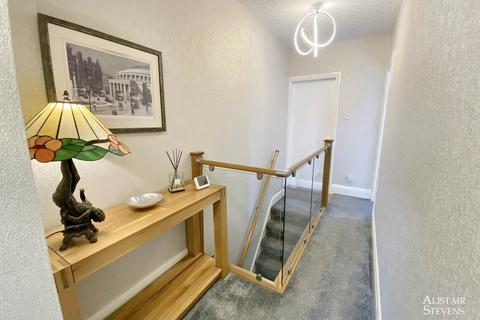 133 Broadway, Royton, Oldham, OL2 5BW