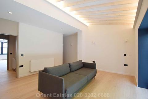 4 bedroom terraced house to rent, Dartmouth Road, London