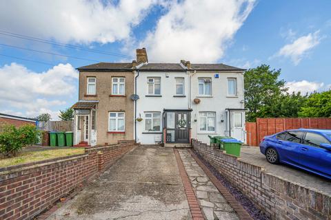 2 bedroom terraced house for sale, King Harolds Way, Bexleyheath, Kent