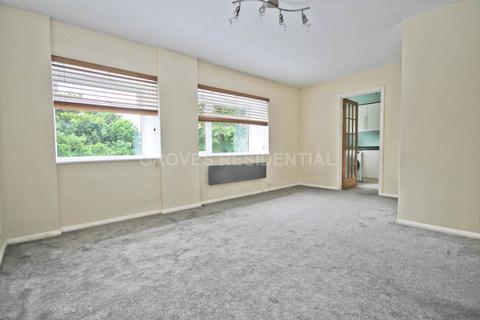 1 bedroom flat to rent, Chestnut Grove, New Malden