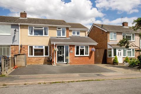 4 bedroom terraced house for sale, Oak Road, Sudbury CO10