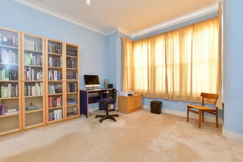 2 bedroom ground floor flat for sale, Onslow Gardens, Wallington, Surrey