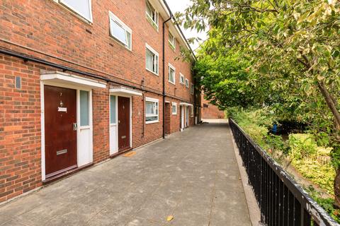 5 bedroom maisonette to rent, Denland House, Vauxhall