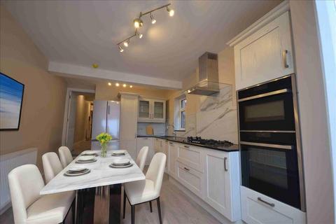 5 bedroom house to rent, Balmoral Road, London, NW2