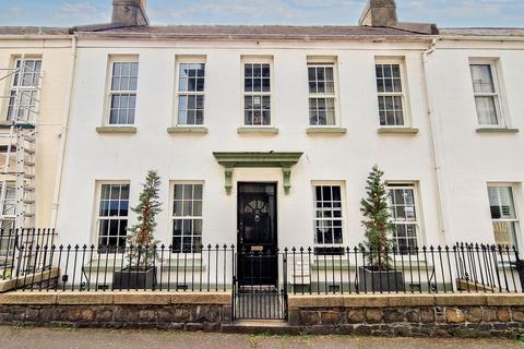 4 bedroom terraced house for sale, 10 Vauxhall Street, St Helier