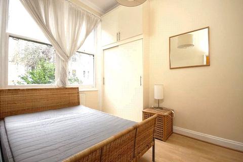 2 bedroom apartment for sale, Bolingbroke Road, Brook Green, London, W14