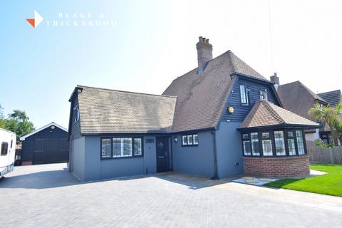 4 bedroom detached house for sale, The Approach, Clacton-on-Sea