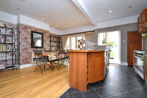 5 bedroom terraced house for sale, Bishops Avenue, Bromley, BR1