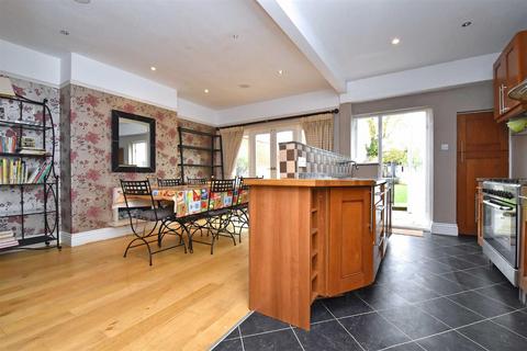 5 bedroom terraced house for sale, Bishops Avenue, Bromley