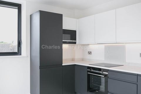 2 bedroom apartment for sale, Beacon House, Pickard Close, N14