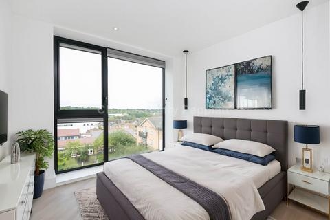 2 bedroom apartment for sale, Dudley House, Pickard Close, N14