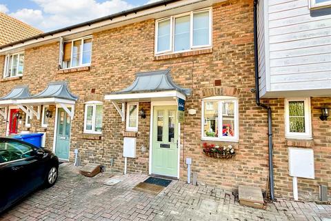 2 bedroom terraced house for sale, Finch Close, Faversham, Kent