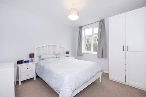 3 bedroom apartment for sale, Kelmscott Gardens, London