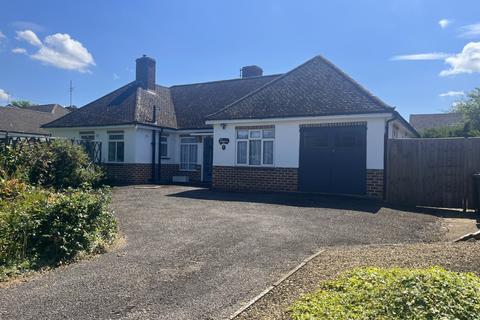 3 bedroom detached bungalow for sale, Tewkesbury GL20