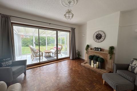 3 bedroom detached bungalow for sale, Tewkesbury GL20