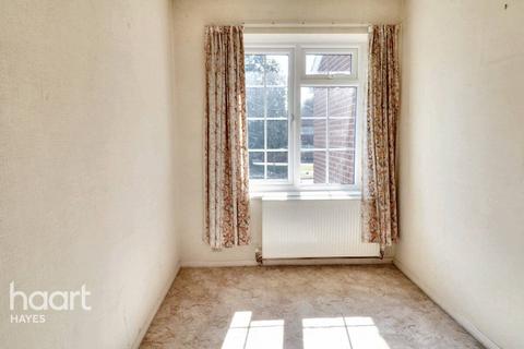 7 Wood End, Hayes, UB3 2RJ
