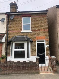 3 bedroom end of terrace house to rent, Hillside, Slough SL1