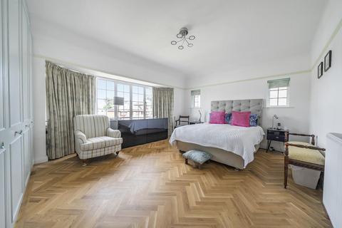 1 Downs Bridge Road, Beckenham, BR3 5HX