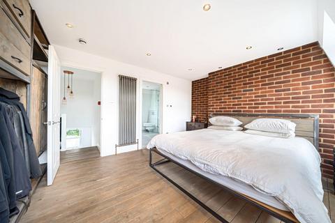 3 bedroom maisonette for sale, Westbourne Road, Holloway