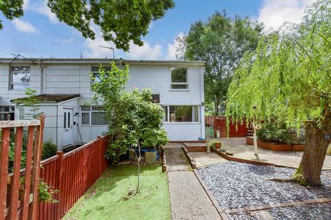 2 bedroom end of terrace house for sale, Bicknor Road, Maidstone, Kent