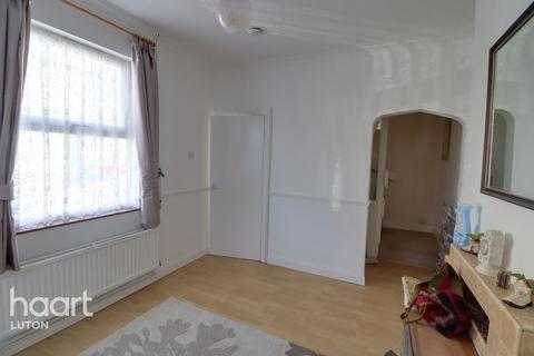 2 bedroom end of terrace house for sale, New Town Street, Luton