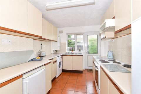 2 bedroom detached bungalow for sale, Newton Close, Maidstone, Kent