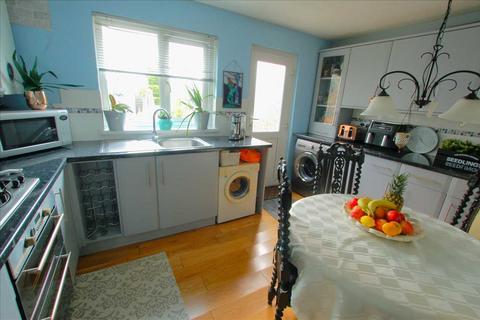 2 bedroom terraced house for sale, 21 Howells Close, Monkton, Pembroke