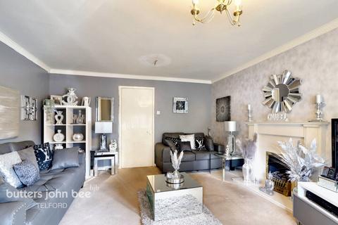 4 bedroom detached house for sale, Swansmede Way, Telford