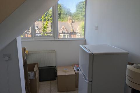 Studio to rent, A, Archway Road, Highgate, N6