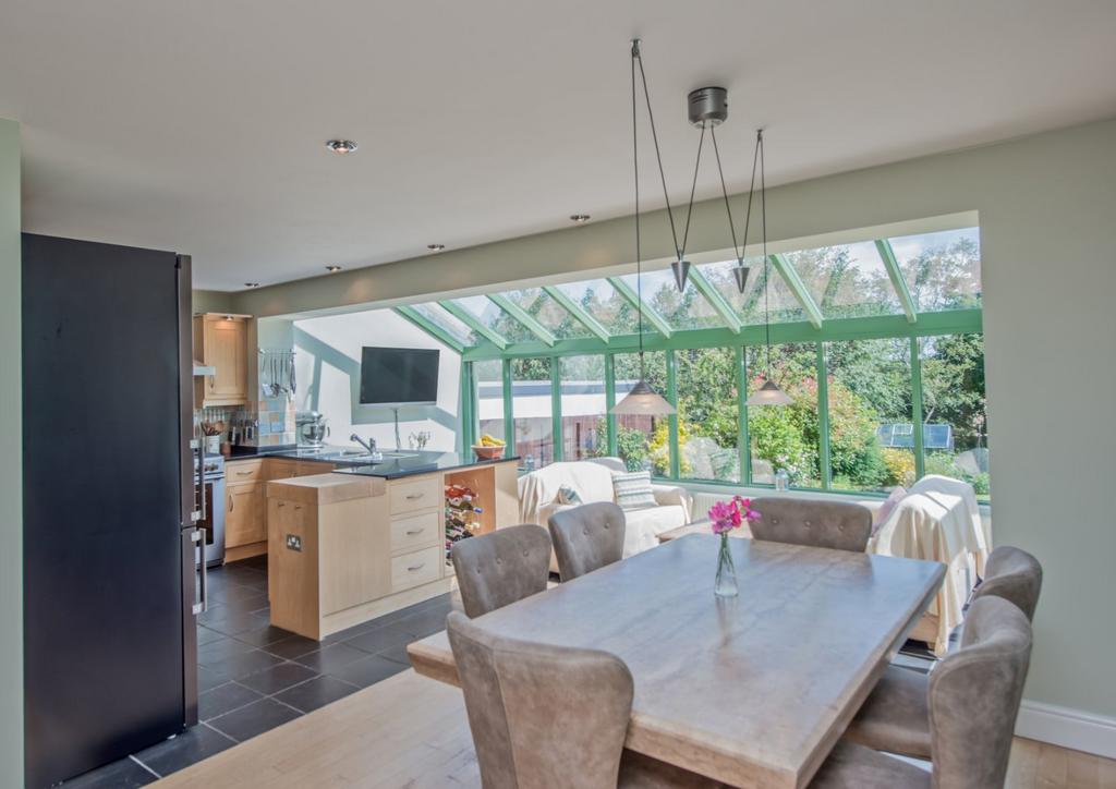 Kitchen/Sun Room