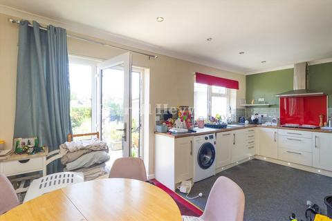 5 Bridge Road, Nether Kellet, Carnforth, LA6 1HH