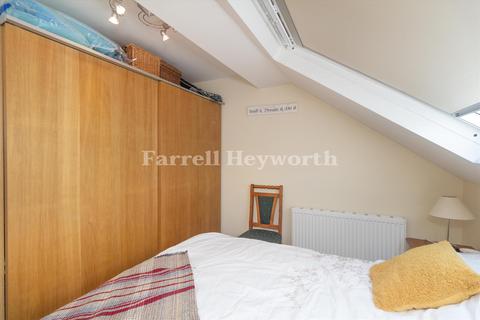 5 Bridge Road, Nether Kellet, Carnforth, LA6 1HH