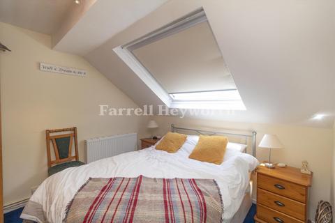 5 Bridge Road, Nether Kellet, Carnforth, LA6 1HH