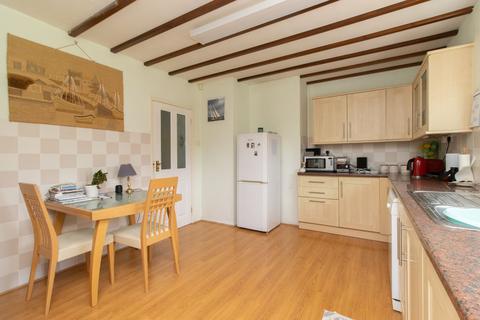 4 Fitzroy Avenue, Broadstairs, CT10 3LS